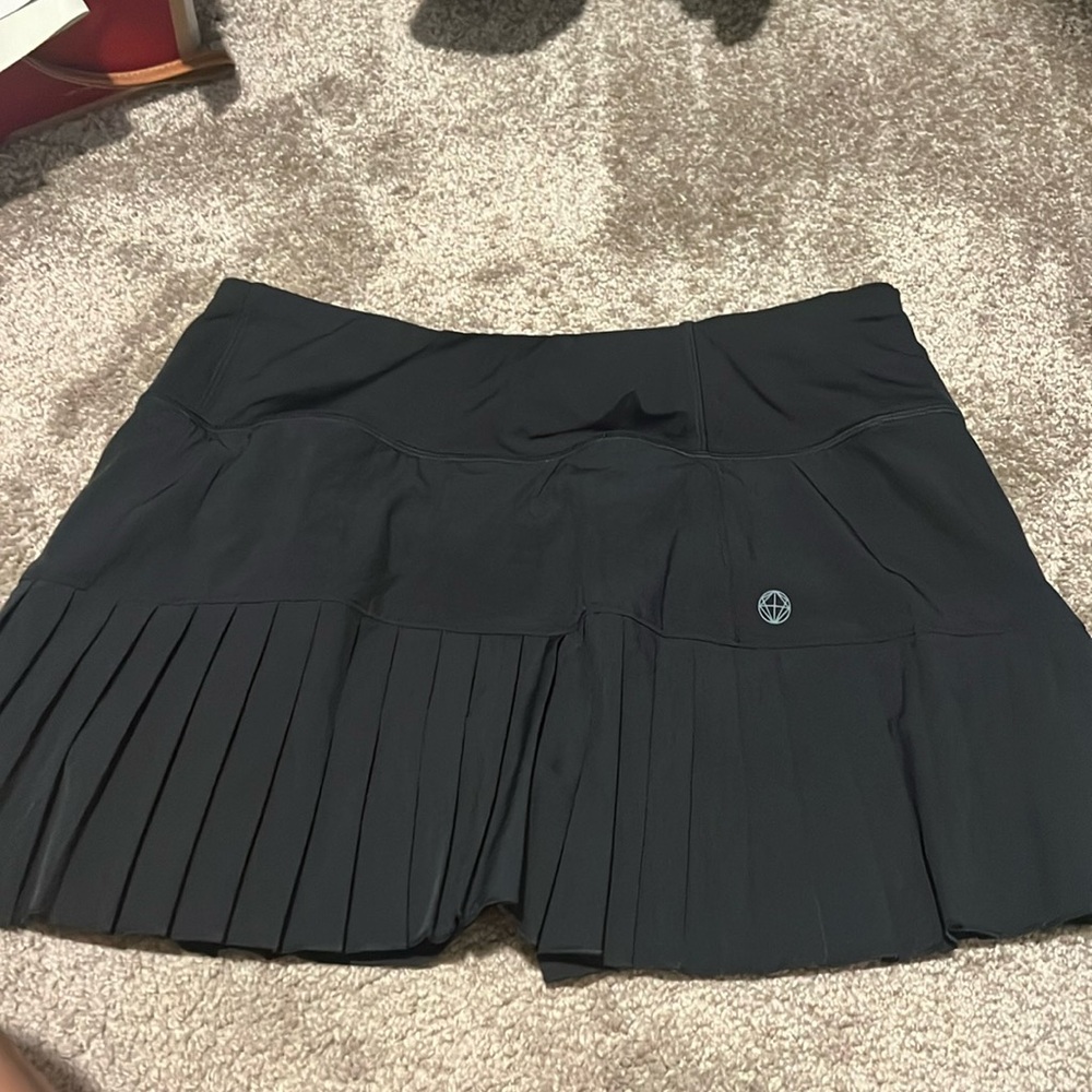 Mondetta golf/tennis skirt.